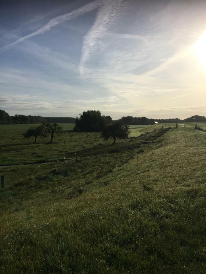 Voel Je Thuis 兹沃勒 外观 照片